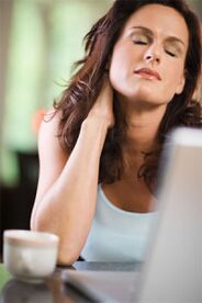 kaklo skausmas dėl osteochondrozės