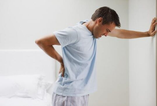 vyrų apatinės nugaros dalies skausmas